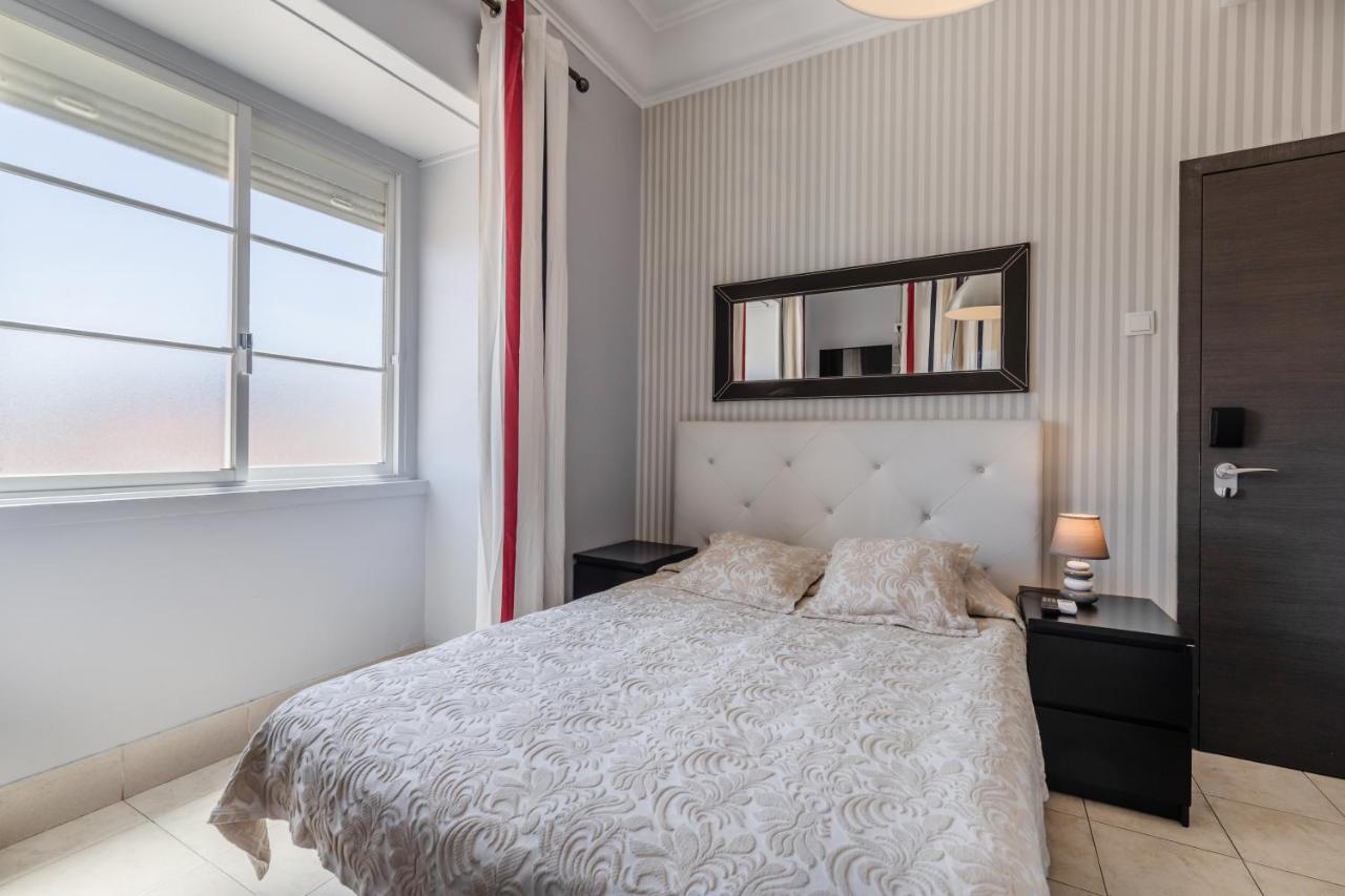 V Dinastia Hotell Lisboa Eksteriør bilde